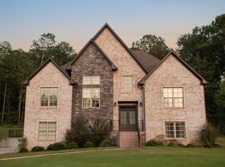 808 Grey Oaks Cir, Pelham, AL 35124