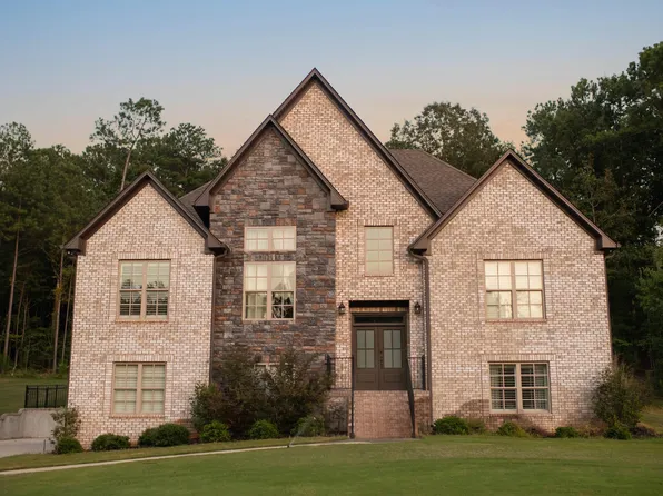 808 Grey Oaks Cir, Pelham, AL 35124
