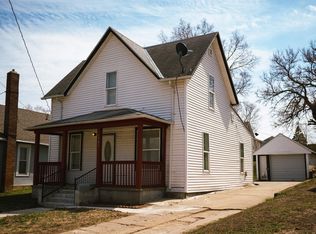 1706 W 3rd St, Sioux City, IA 51103