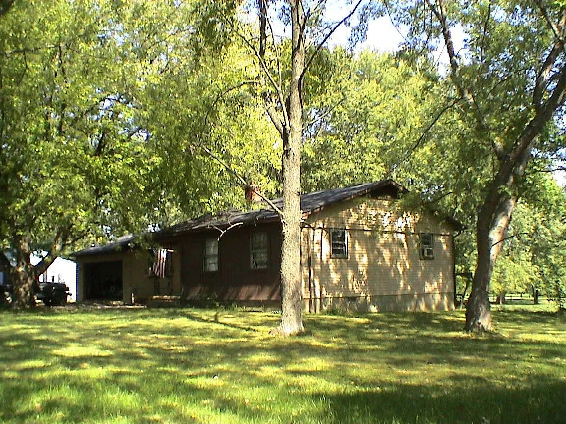 140 N Galena Rd photo 1