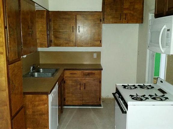 5th image of 4506 Bluebelle Ln