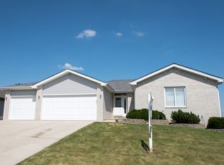 621 Superior Dr, Romeoville, IL 60446