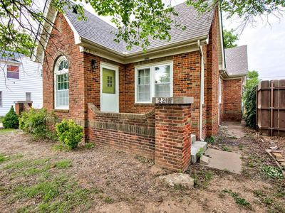 2215 W Broadway Ave, Enid, OK, 73703