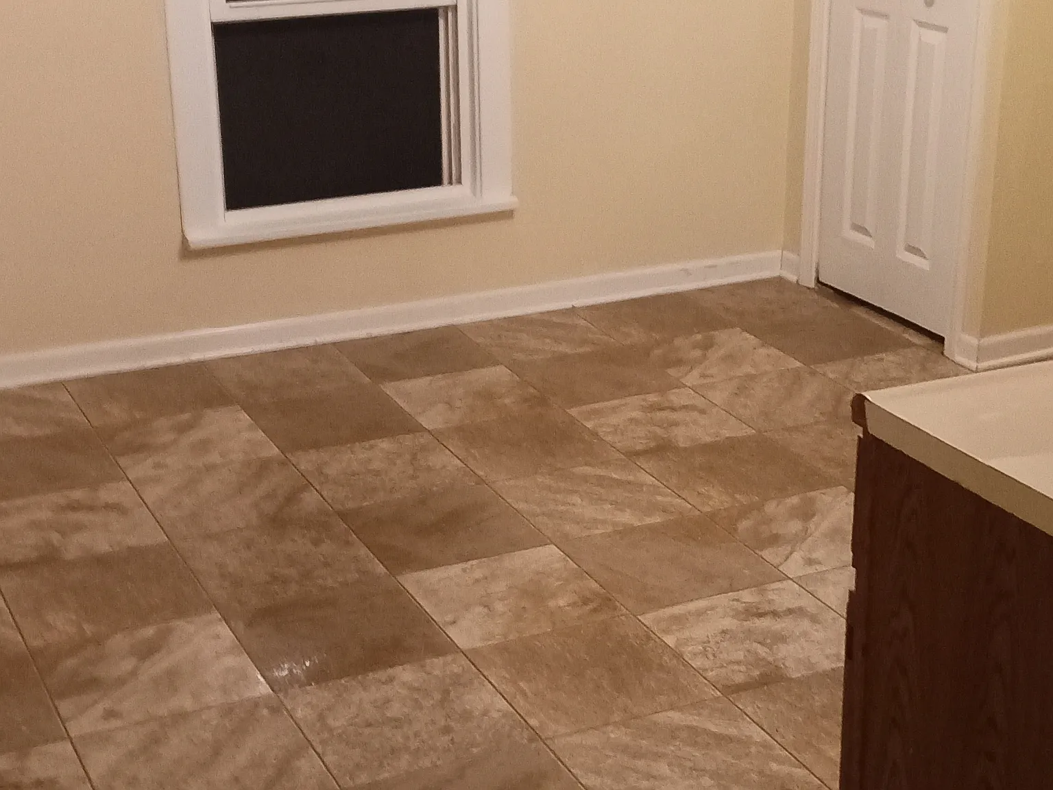 2 bed, 800 sqft, $950 — Photo 2