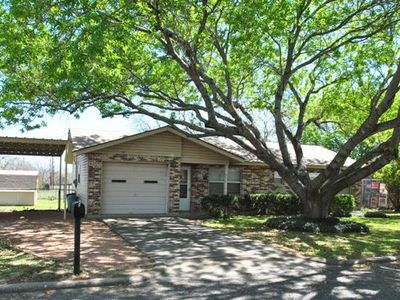 611 S Columbus St, Fredericksburg, TX, 78624