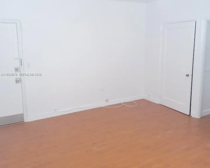 6950 Byron Ave #7 — Photo 4