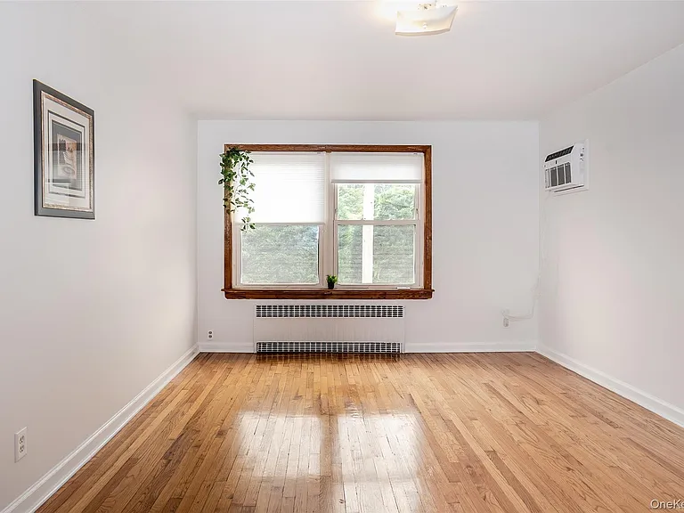 121 Manhasset Ave — Photo 20