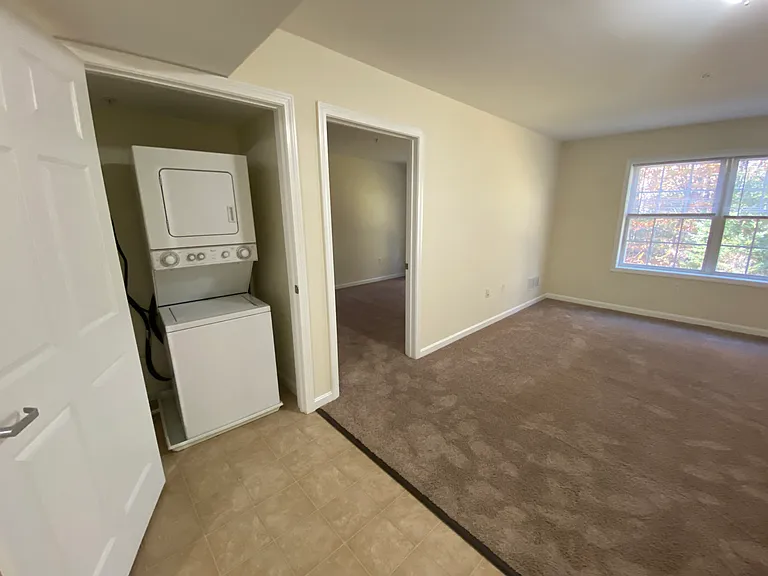 Redstone Apartments — Photo 54