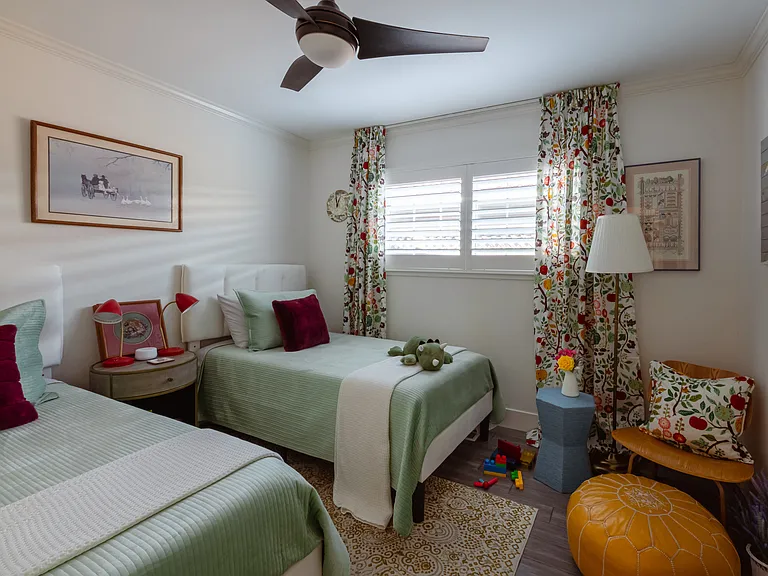 Seabury Dr — Photo 44