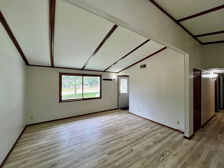 7373 Highway 8 — Photo 12