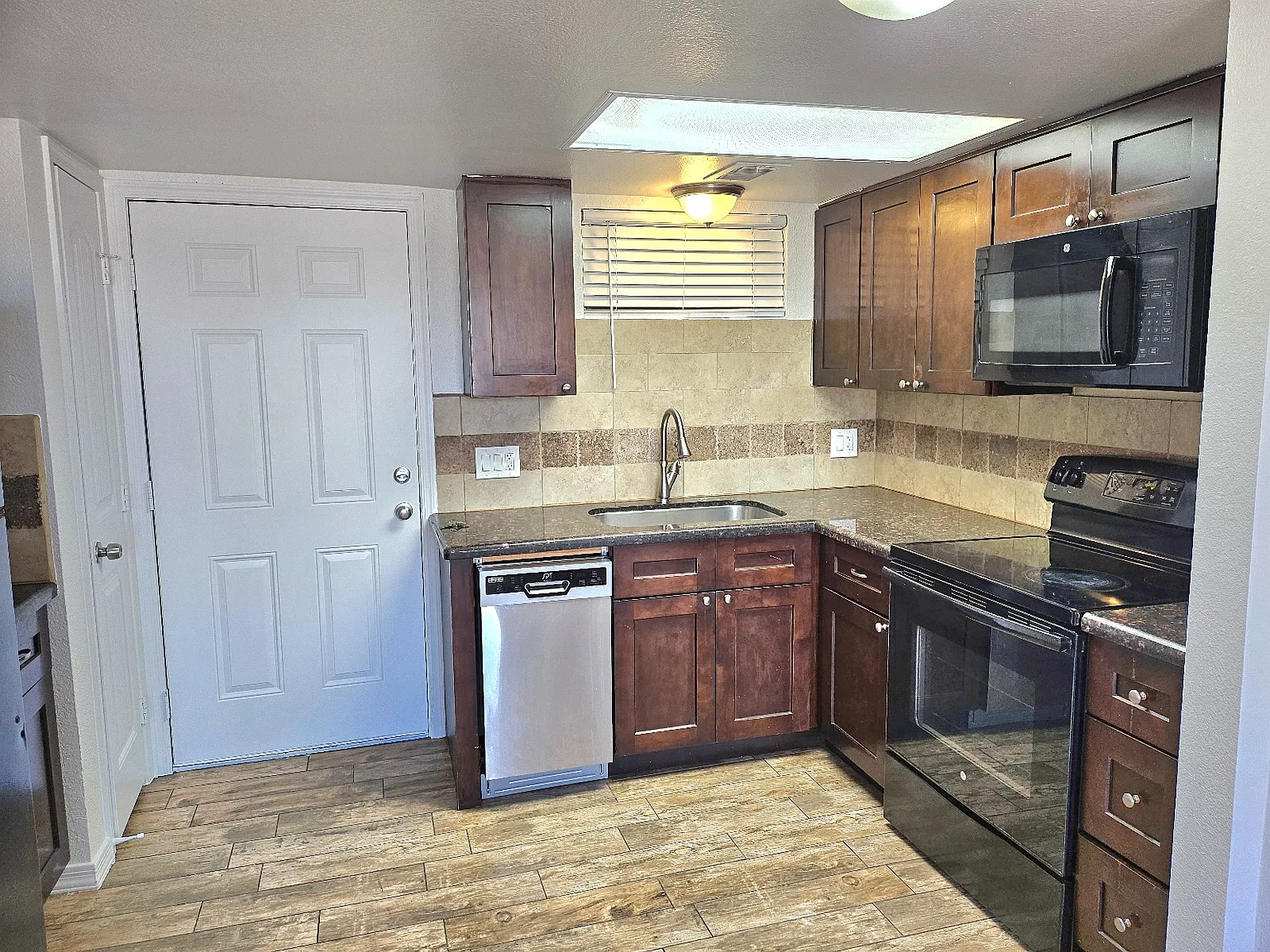 1 bed, 625 sqft, $895 — Photo 4