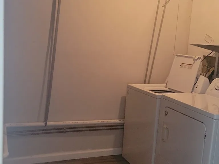 12 Andrew Ct — Photo 4