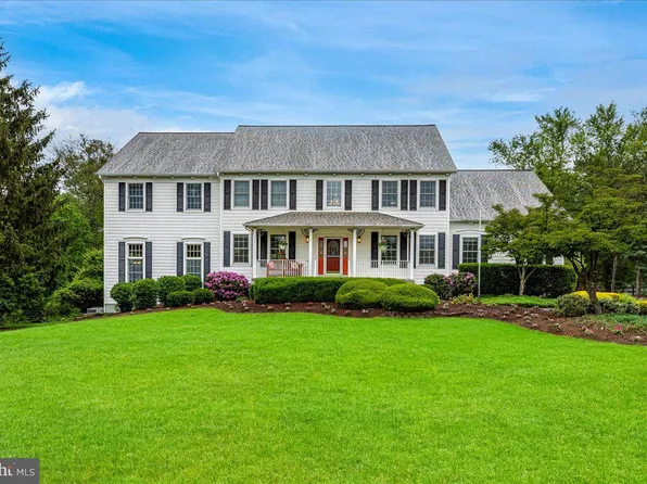 4 Chambers Farm Rd, Robbinsville, NJ 08691