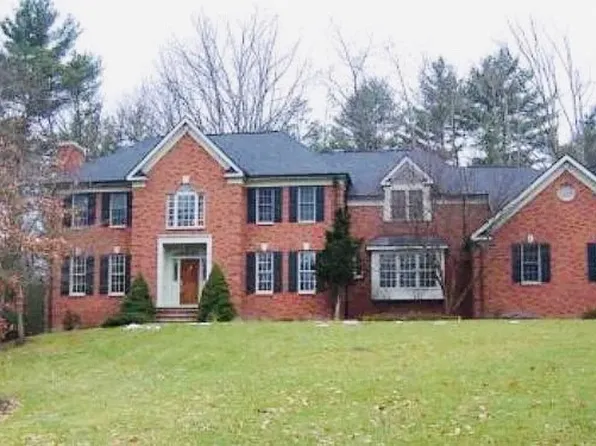 56 S Oakwood Dr, Painted Post, NY 14870