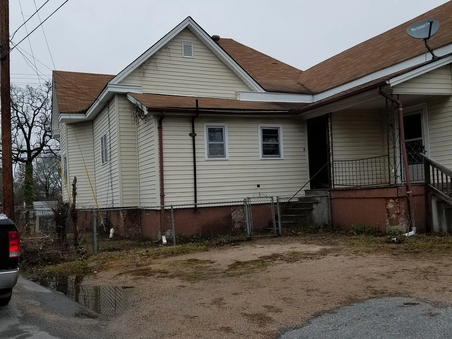 2 bed, 1.5 bath, 1213 sqft, $900 — Photo 1