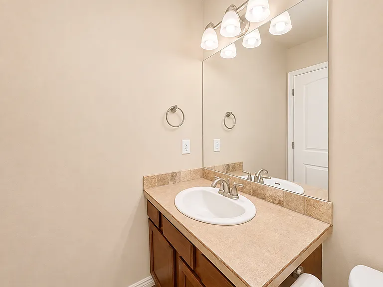 316 Jeannie Way — Photo 10
