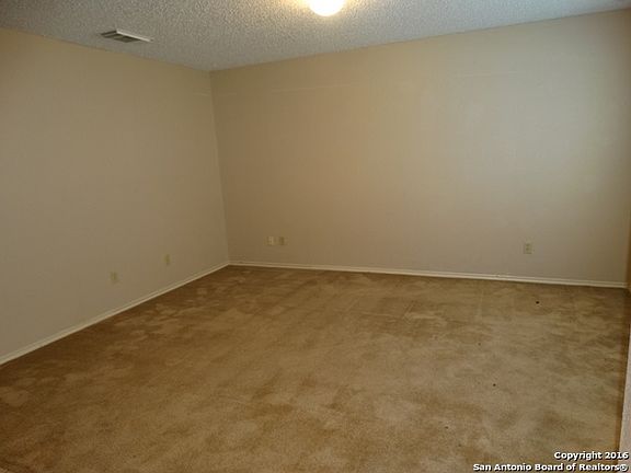 2nd image of 16046 Walnut Creek Dr