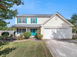 302 Springmoor Ln, Loganville, GA 30052