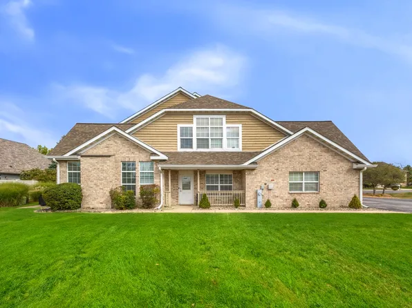 888 Boxwood Dr, Munster, IN 46321