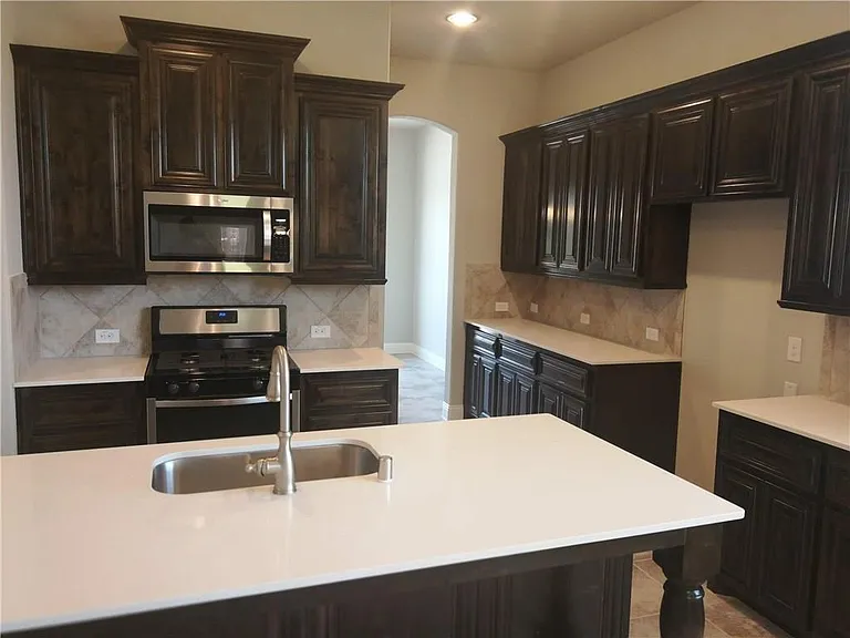 811 Knox Dr — Photo 6