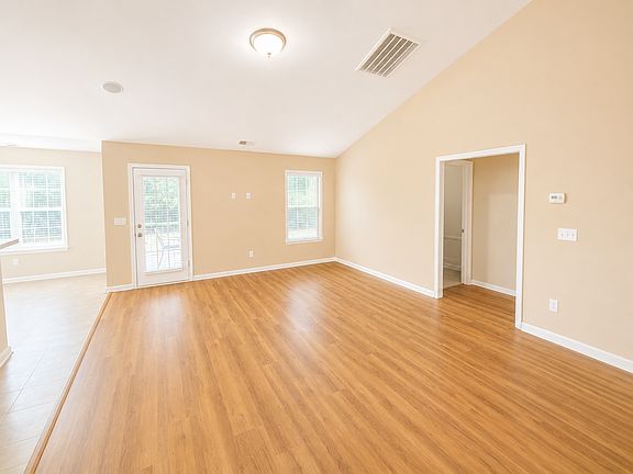 5th image of 233 Glossy Green Ln