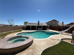 13698 Gateway Dr, Victorville, CA 92392