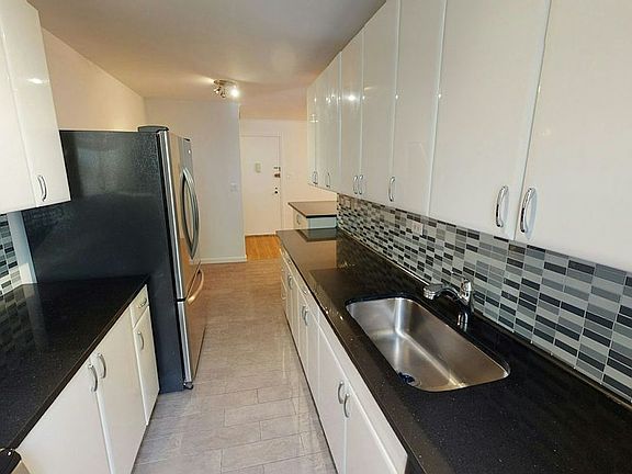 3rd image of 100 Overlook Ter APT 417