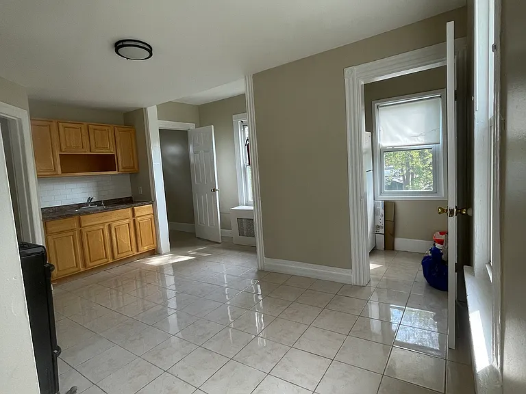 Eat-In Kitchen