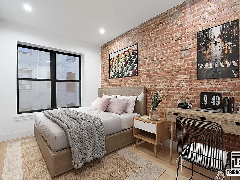 977 Jefferson Ave #2R — Photo 3