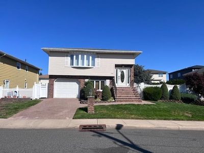 290 Hagan Pl, Secaucus, NJ, 07094