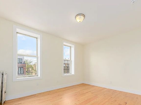 5th image of 678 Hancock St #2D
