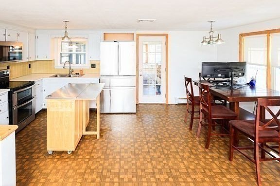 4th image of 16 Willow Rd