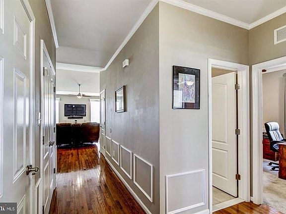 2nd image of 218 Silky Dogwood Ln