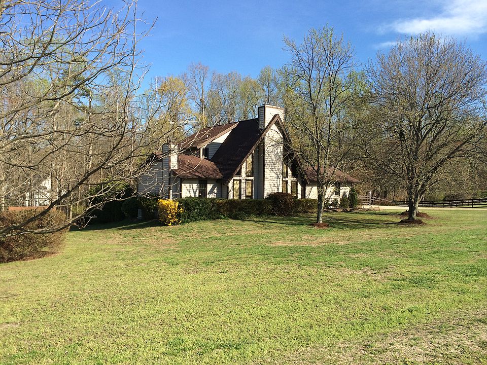 2nd image of 100 Kenneth Ridge Ct