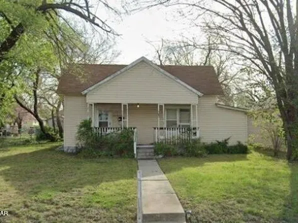 529 S St Charles Avenue, Joplin, MO 64801