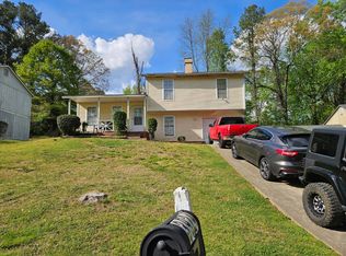 3924 Wood Path Dr, Stone Mountain, GA 30083