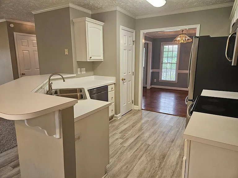 409 Shamus Ct — Photo 6