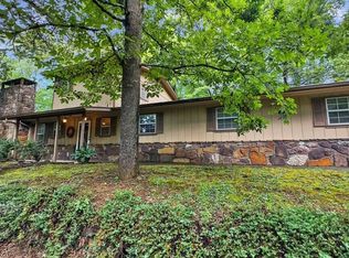 413 Hickory Tree Hollow Rd, Sevierville, TN 37876