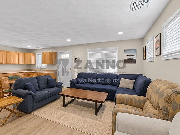 5th image of 498 Park Ave