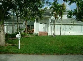 14833 SW 148 Street Cir, Miami, FL 33196