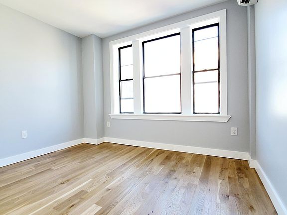5th image of 82 Romaine Ave #3F