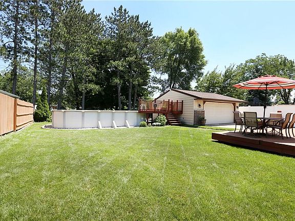 2nd image of 42026 Villanova Dr
