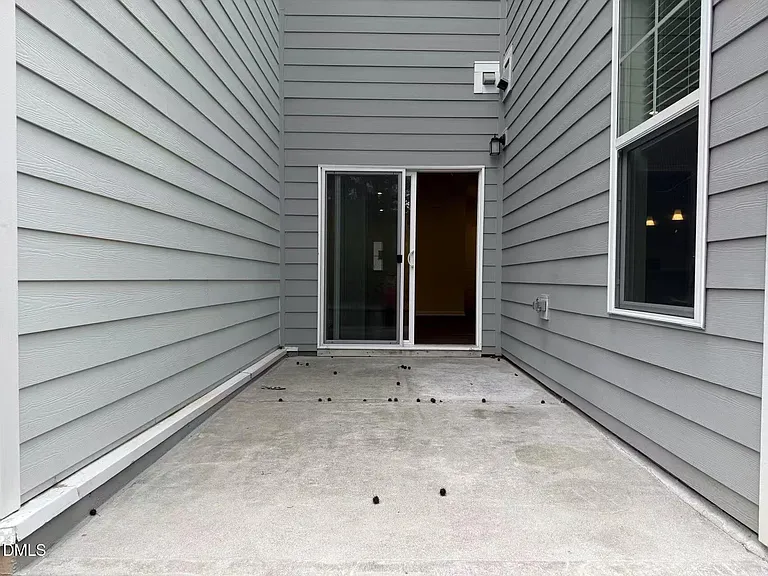 1616 Brussels Dr — Photo 27