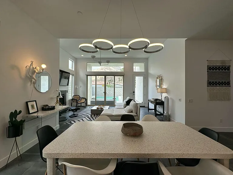 54620 Avenida Juarez — Photo 10