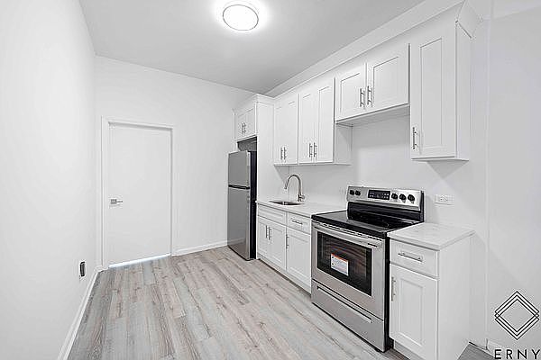 1st image of 830 Halsey St #B