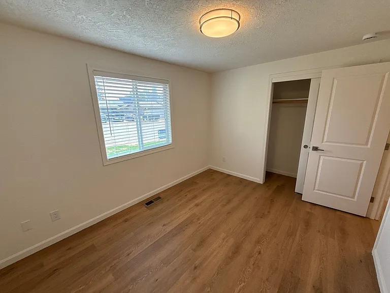 3641 Cherrylawn Ct NE — Photo 11