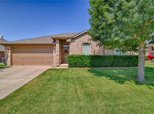 5209 Ambassador Dr, Midlothian, TX 76065