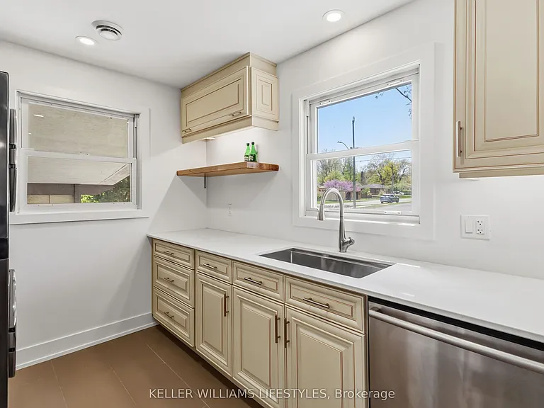 350 Reynolds Rd #1 — Photo 17