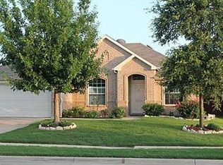 832 Crockett Dr, Lavon, TX 75166