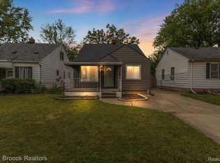 15911 Leona Dr, Redford, MI 48239